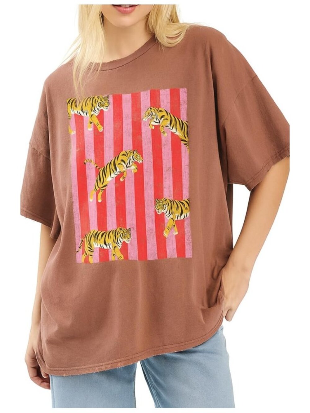 Vintage Tiger Graphic Tee for Women – Very Oversized Relaxed Boyfriend Fit